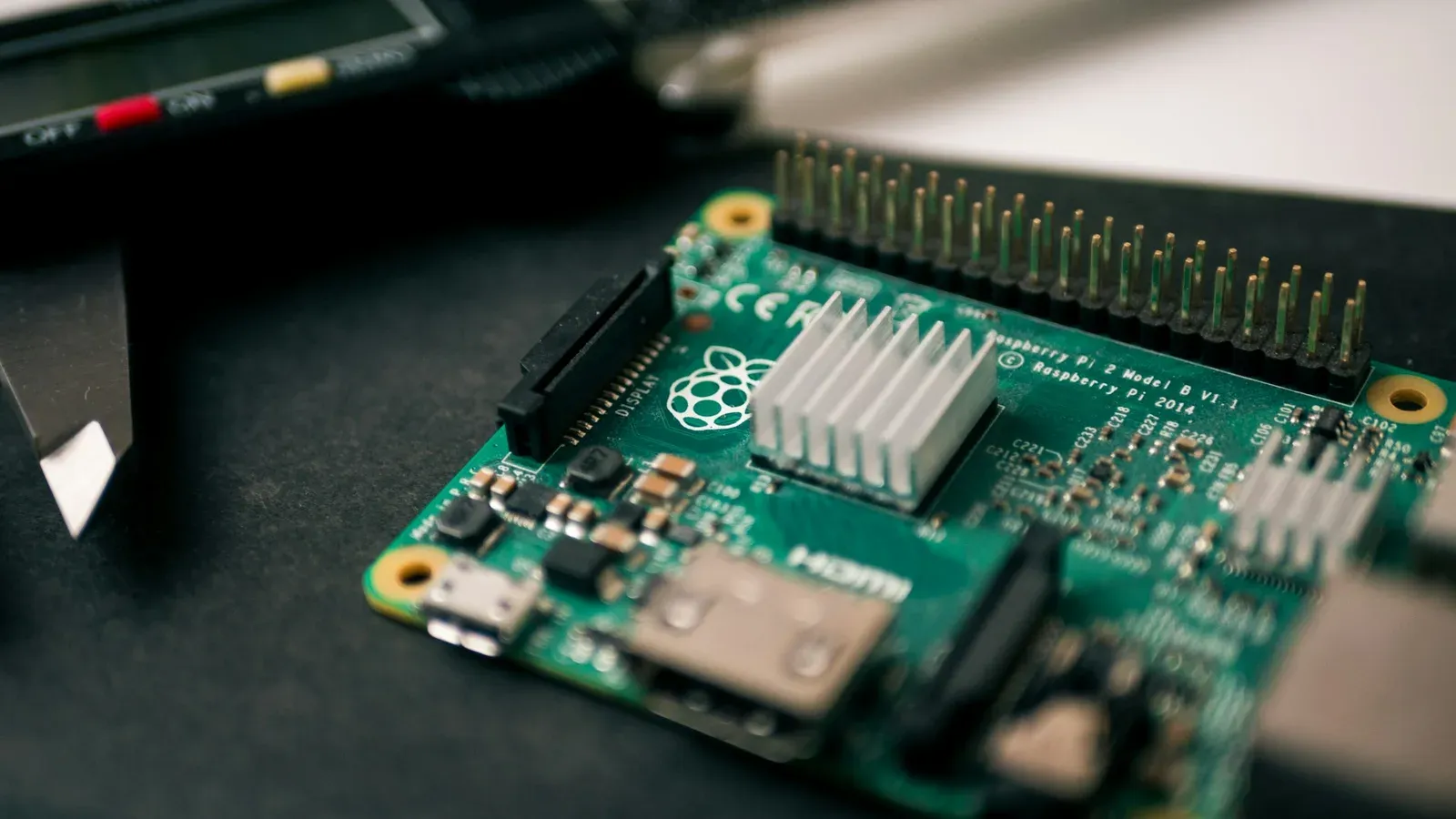 Išmanūs namai ant Rasberry Pi platformos